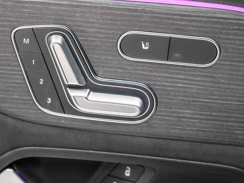 Certified 2023 Mercedes-Benz GLB 250 image 28