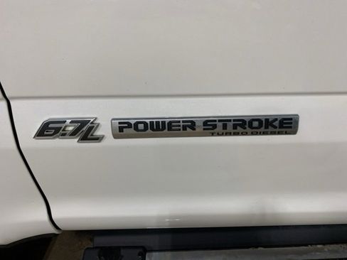 Used 2022 Ford F250 Lariat w/ Chrome Package image 30