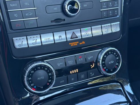 Used 2017 Mercedes-Benz SLC 43 AMG image 27