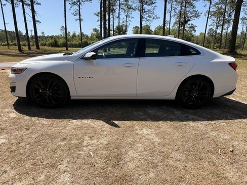 Used 2024 Chevrolet Malibu LT w/ Sport Edition image 2