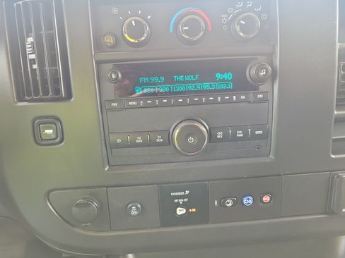Used 2025 GMC Savana 2500 w/ Driver Convenience Package RWD image 24