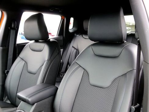 New 2026 Jeep Compass Latitude image 11