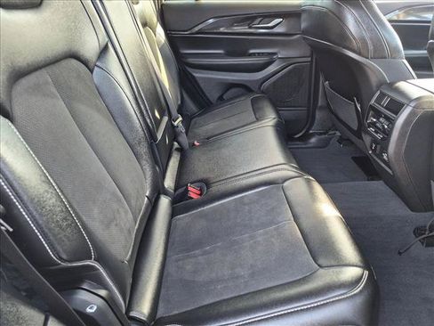 Used 2023 Jeep Grand Cherokee Altitude AWD/4WD image 21