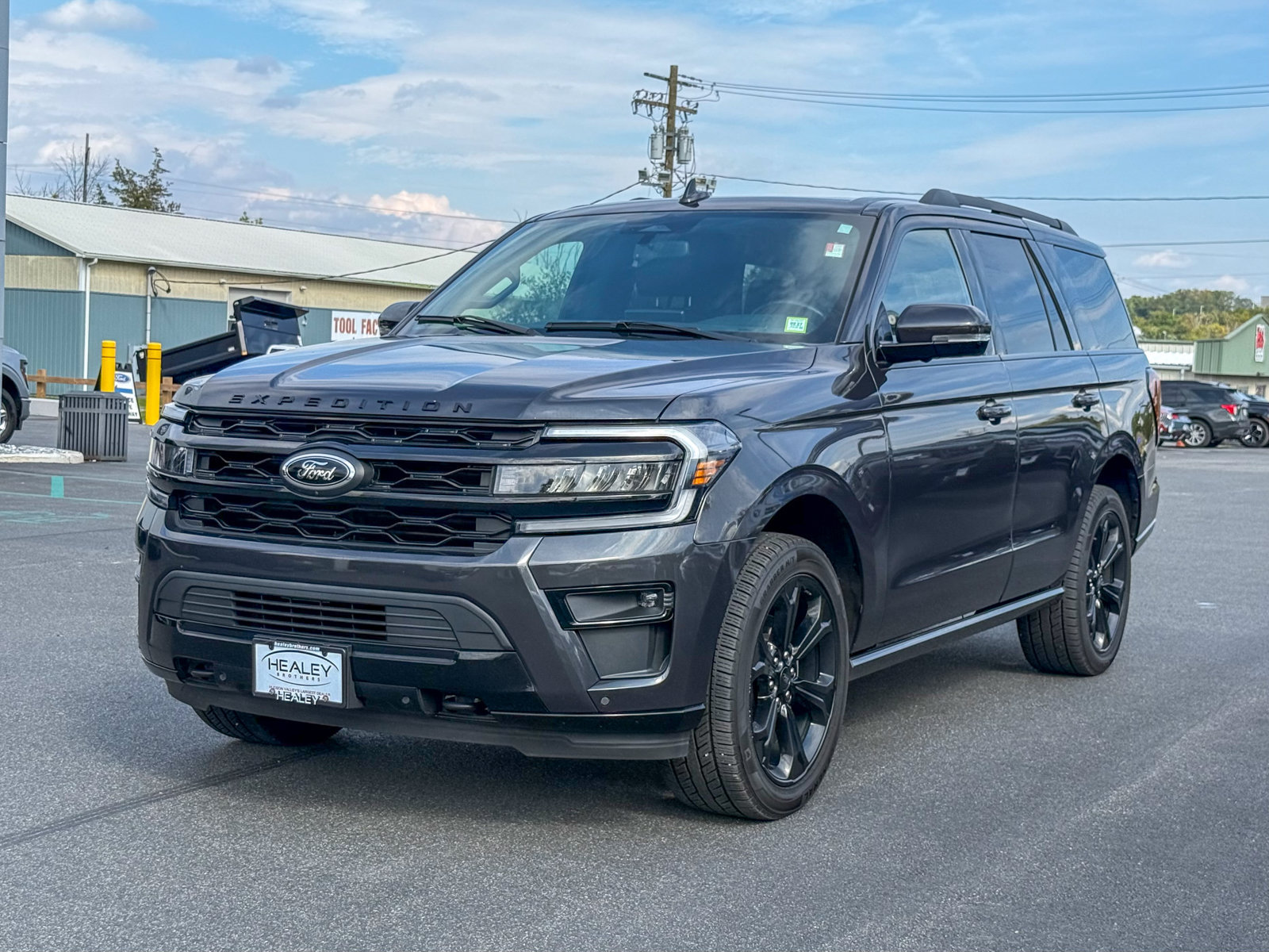 Certified 2022 Ford Expedition Limited AWD/4WD image 4