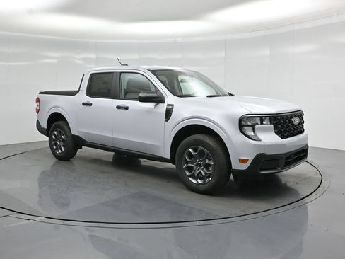 New 2026 Ford Maverick XLT FWD image 18