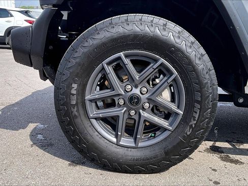 Used 2024 Jeep Wrangler Unlimited Sport AWD/4WD image 8