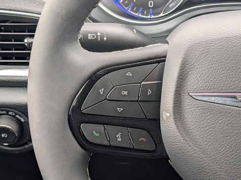 Used 2026 Chrysler Pacifica Limited w/ S Appearance Package image 14