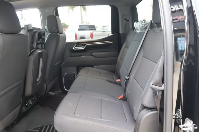 New 2026 GMC Sierra 1500 SLE w/ Max Trailering Package AWD/4WD image 16
