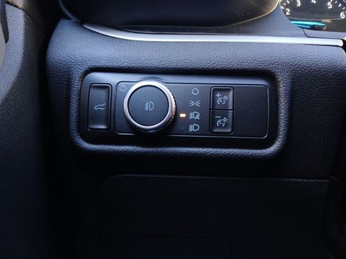 Used 2022 Ford Explorer XLT w/ Equipment Group 202A image 20