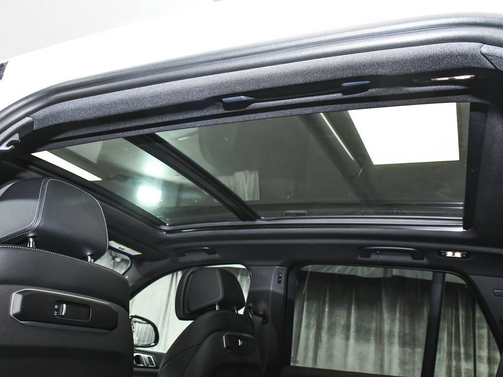 Used 2026 BMW X5 xDrive40i AWD/4WD image 55