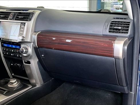 Used 2022 Toyota 4Runner Limited AWD/4WD image 21