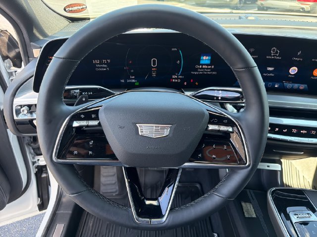 Certified 2024 Cadillac Lyriq Sport AWD/4WD image 16