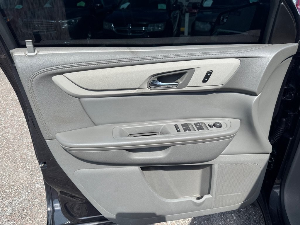 Used 2014 Chevrolet Traverse LS FWD image 8