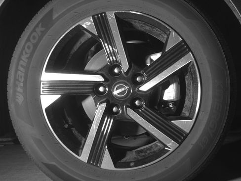 Used 2025 Nissan Sentra SV image 13