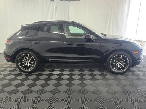 Certified 2025 Porsche Macan AWD/4WD image 8