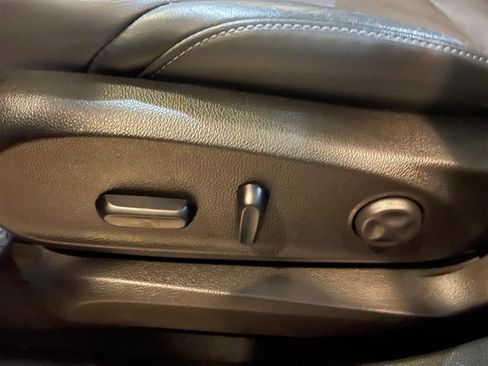 Used 2019 Buick Envision Essence image 69