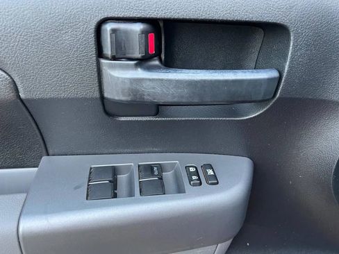 Used 2007 Toyota Tundra SR5 w/ TRD Off-Road Pkg image 31