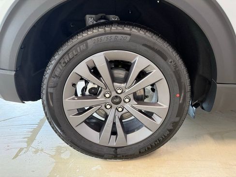 New 2026 Ford Explorer Active AWD/4WD image 11