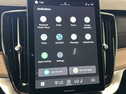 Used 2026 Volvo XC90 B6 Plus w/ Protection Package Premier image 17