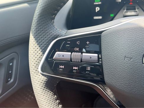 New 2023 Nissan Ariya EVOLVE+ image 23