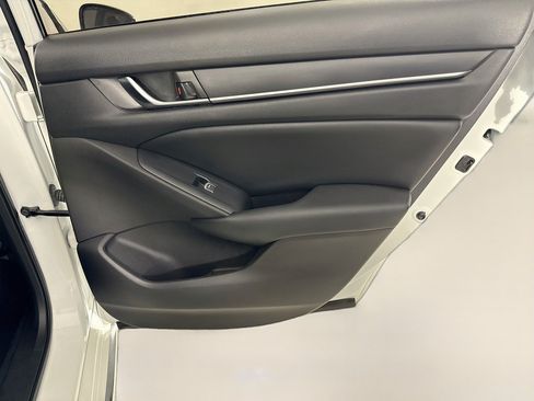Used 2021 Honda Accord EX image 28
