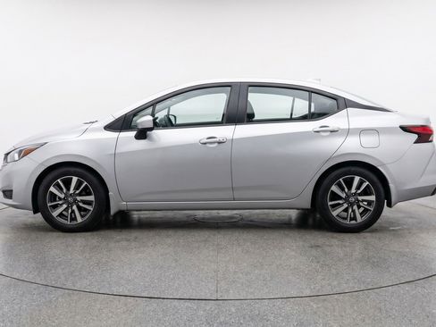 Used 2025 Nissan Versa SV FWD image 5