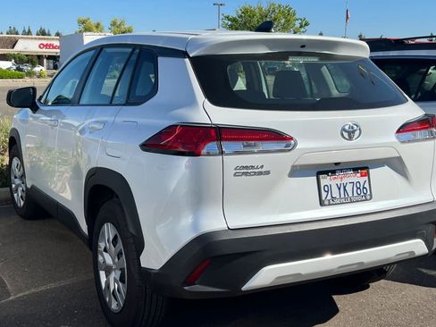 Certified 2024 Toyota Corolla Cross L image 6