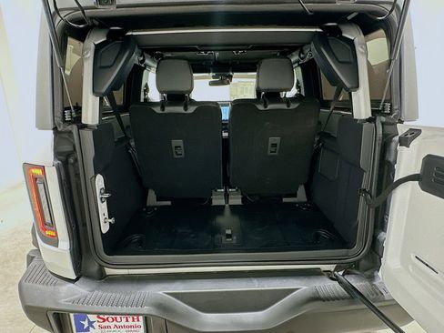 Used 2024 Ford Bronco Black Diamond w/ Sasquatch Package image 26