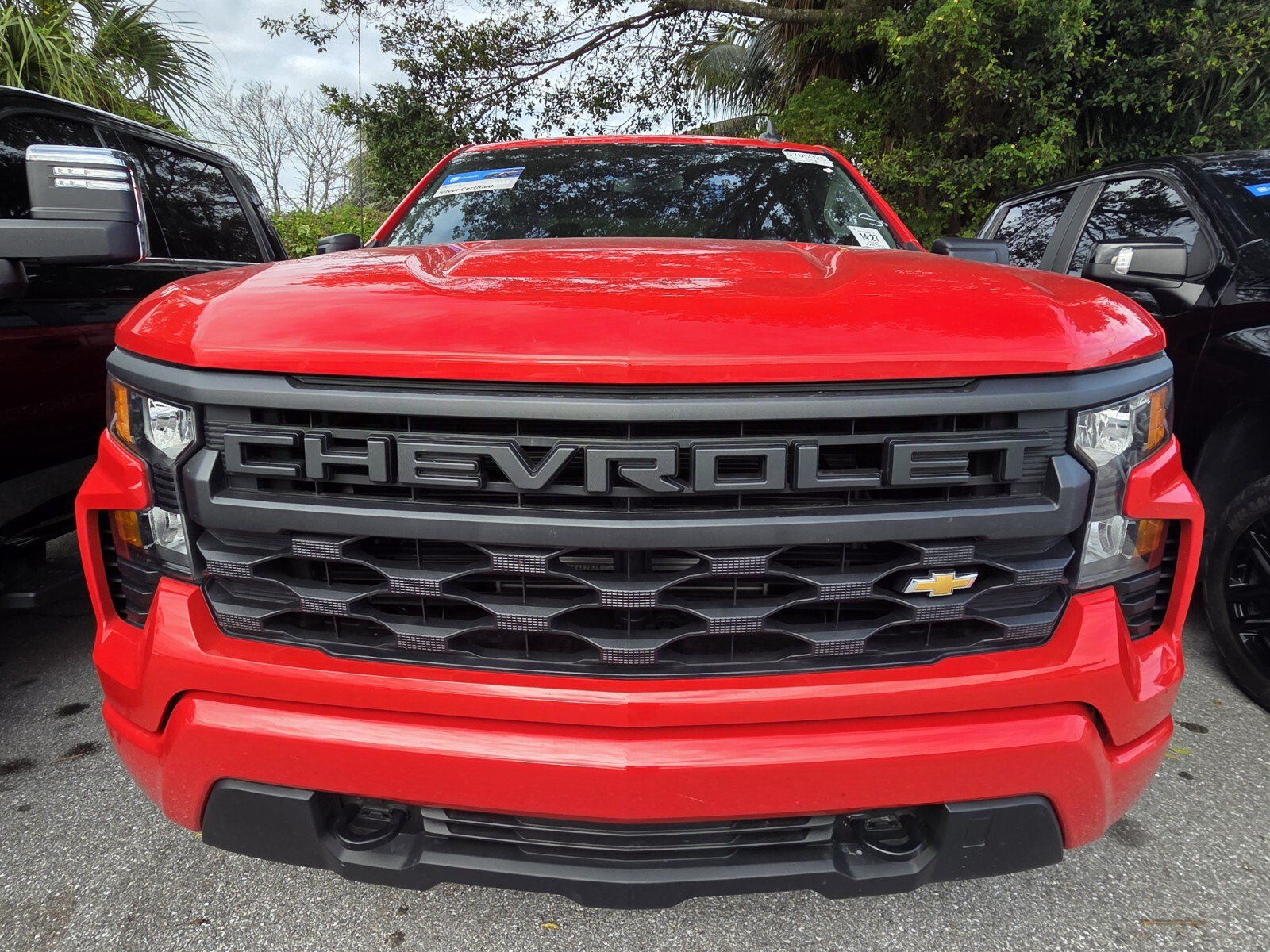 Used 2025 Chevrolet Silverado 1500 Custom AWD/4WD image 2