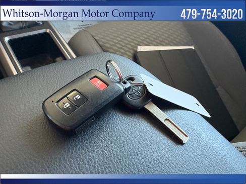 Used 2023 Toyota Tacoma SR5 AWD/4WD image 25