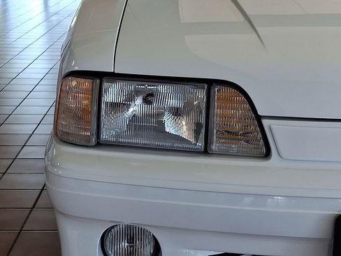 Used 1989 Ford Mustang LX image 9