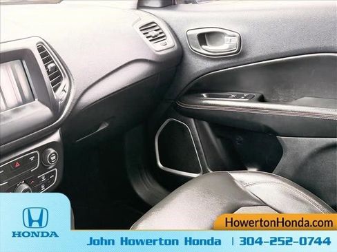 Used 2018 Jeep Compass Latitude w/ Popular Equipment Group image 14