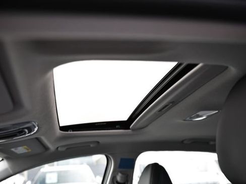 New 2025 Hyundai Elantra Limited w/ Cargo Package image 7