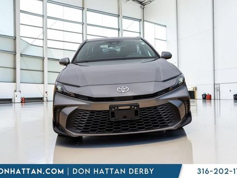 Used 2025 Toyota Camry SE FWD image 22