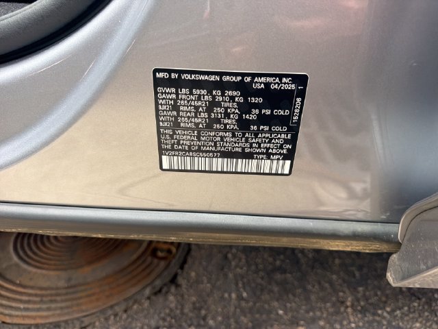 Certified 2025 Volkswagen Atlas SEL Premium R-Line AWD/4WD image 31