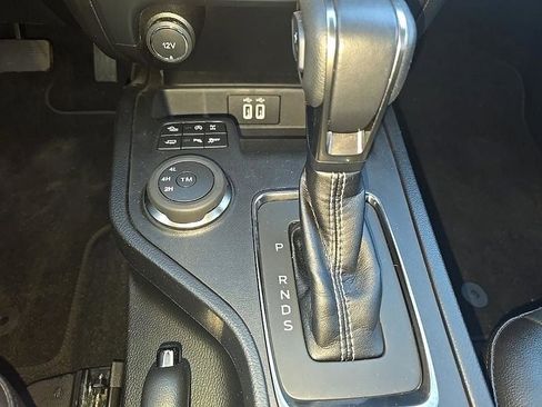 Used 2019 Ford Ranger Lariat w/ Equipment Group 501A Mid image 25