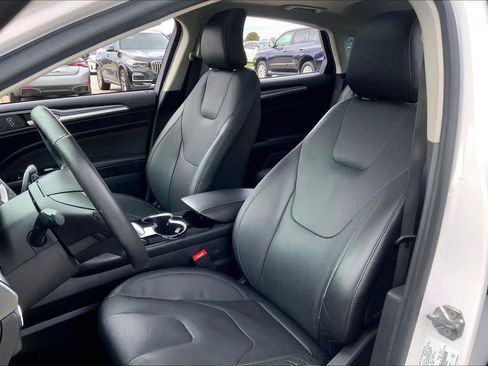 Used 2016 Ford Fusion Energi Titanium image 7