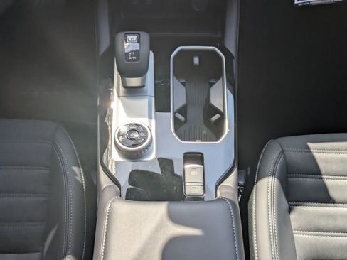 New 2026 Mitsubishi Outlander SE image 21