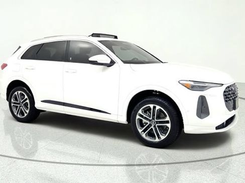 Used 2025 Audi Q5 Premium Plus w/ Premium Plus AWD/4WD image 1