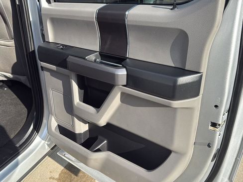 Used 2019 Ford F150 XLT image 11