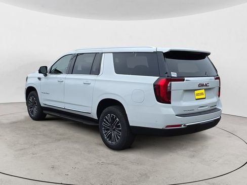 Used 2026 GMC Yukon XL Elevation AWD/4WD image 3