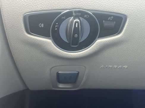 Used 2018 Mercedes-Benz E 400 4MATIC Sedan image 30