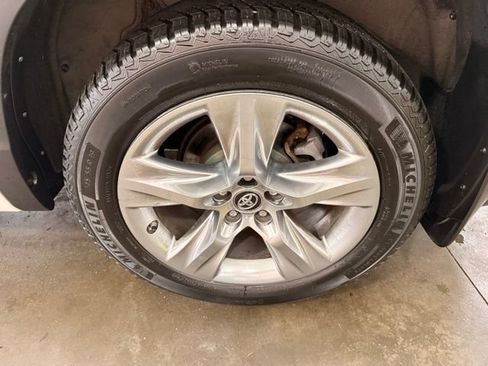 Used 2017 Toyota Highlander Limited AWD/4WD image 7