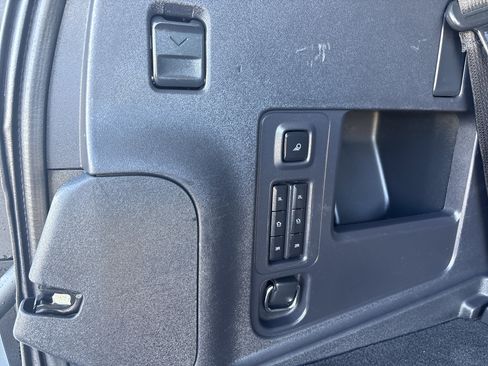 Used 2025 Ford Expedition Active AWD/4WD image 9
