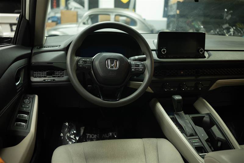 Used 2023 Honda Accord LX image 17