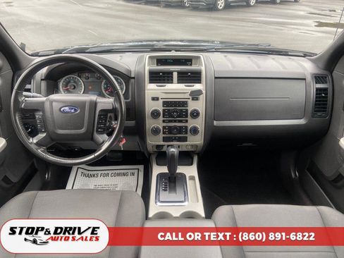 Used 2010 Ford Escape XLT image 11