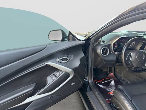 Used 2017 Chevrolet Camaro LT w/ RS Package RWD image 10