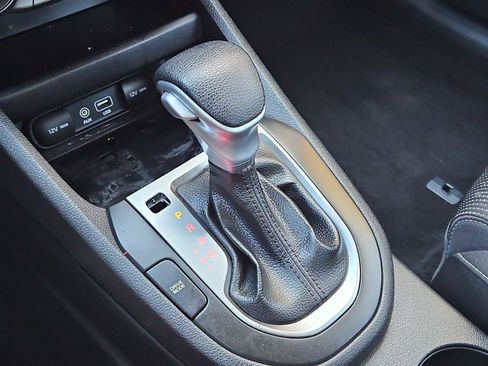 Used 2021 Kia Forte LXS image 32