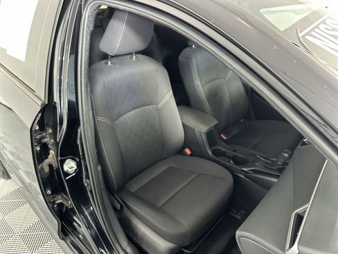 Used 2023 Toyota Corolla LE image 27