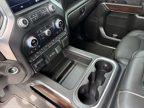 Used 2019 GMC Sierra 1500 SLT w/ SLT Premium Package AWD/4WD image 23